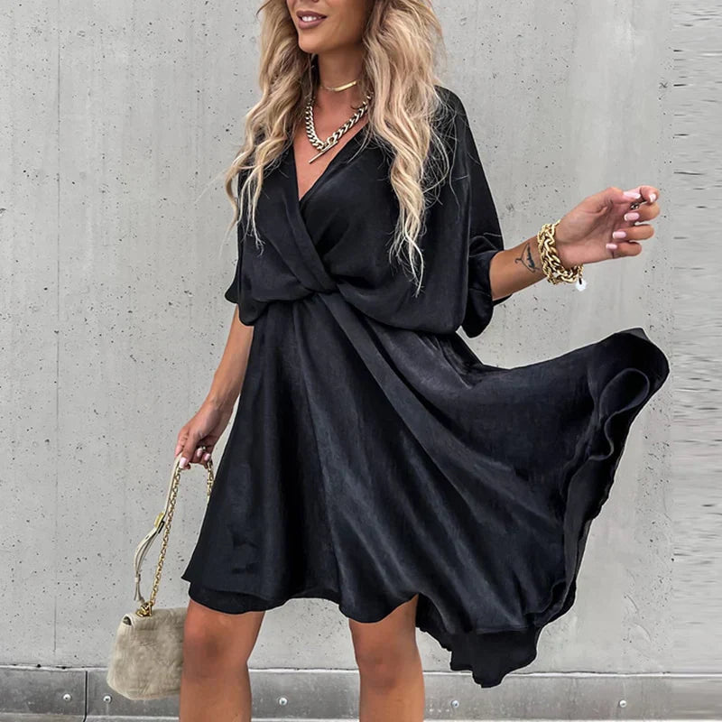 Daniela - Chic Flowy Dress