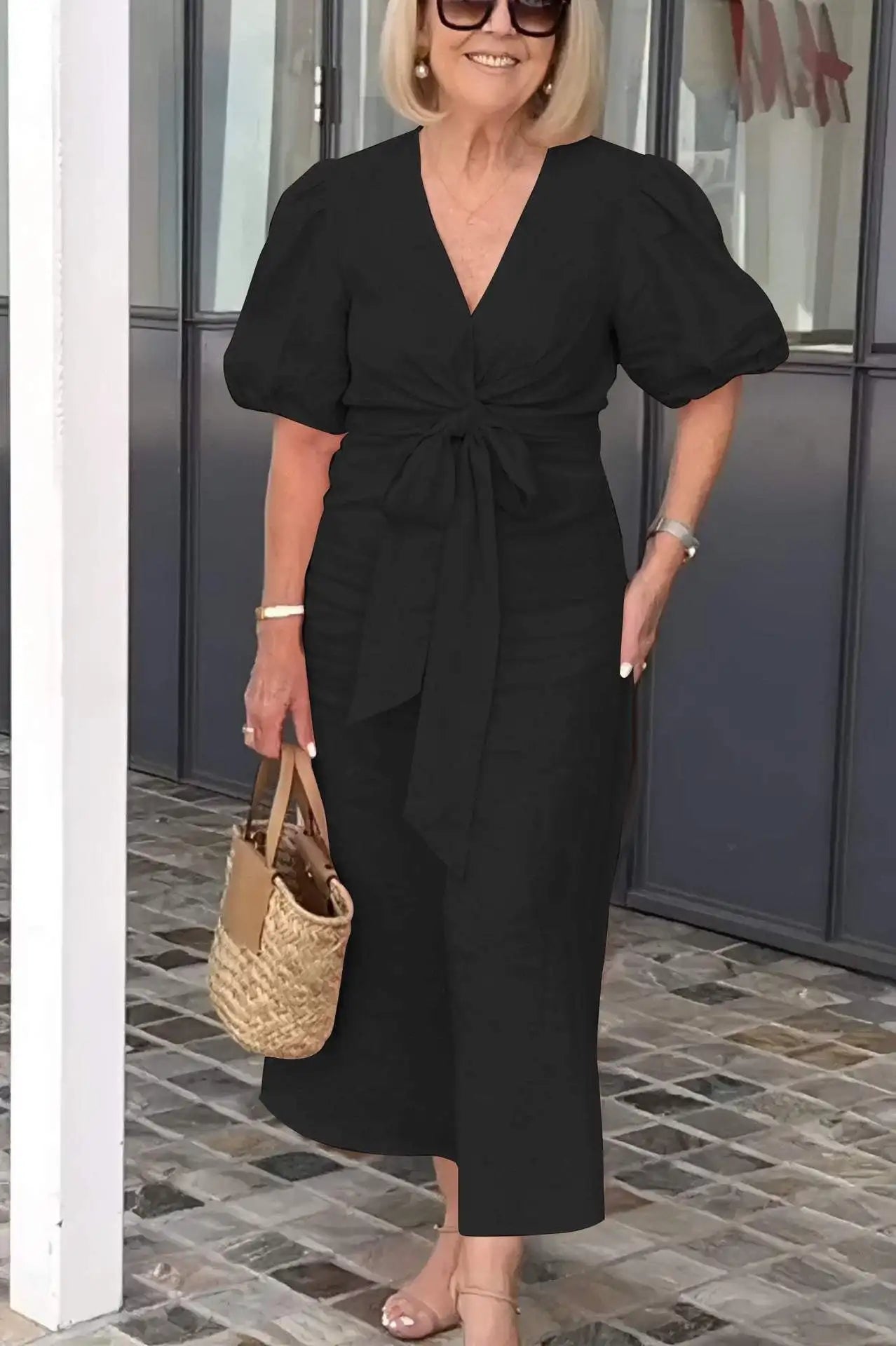 Victoria - Elegant V-Neck Dress