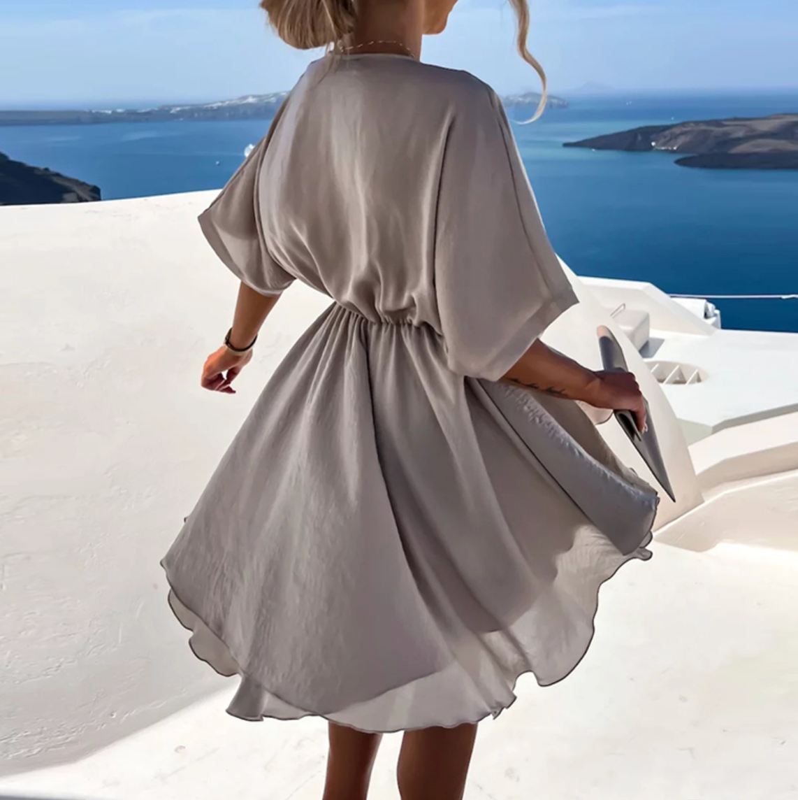 Daniela - Chic Flowy Dress