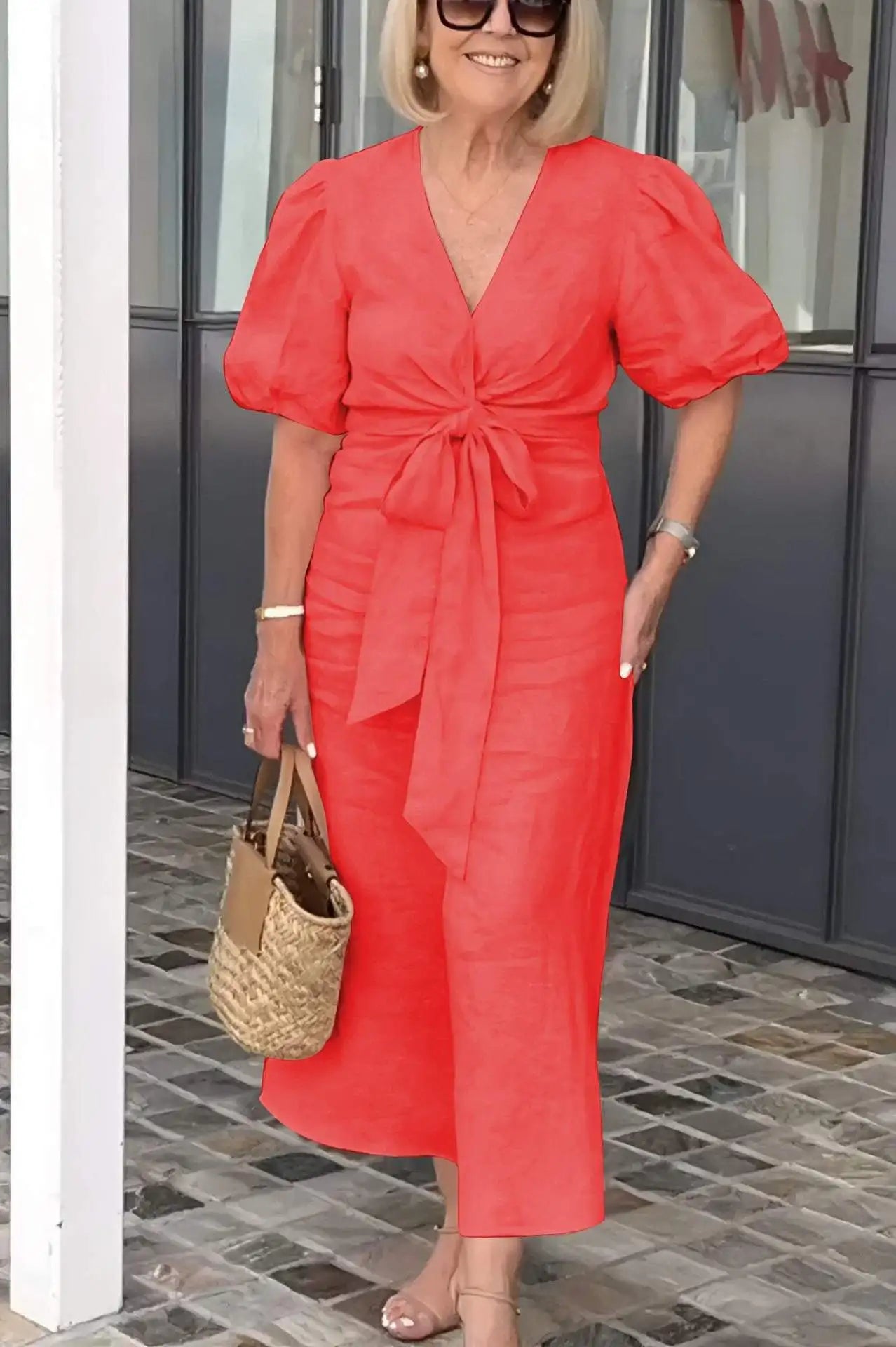 Victoria - Elegant V-Neck Dress